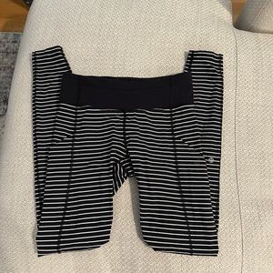 Great used lululemon leggings size 6